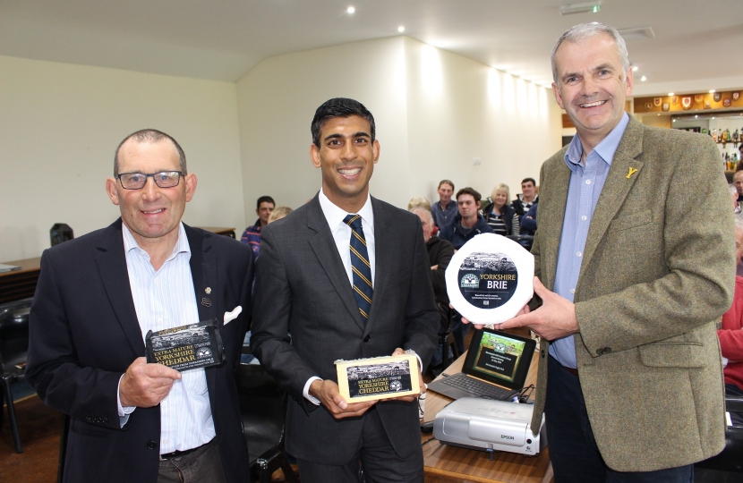 Rishi Sunak with Wensleydale farmers