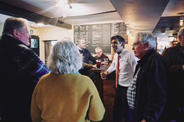 Rishi Sunak in Hudswell's George and Dragon pub