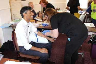 Rishi Sunak getting his blood test