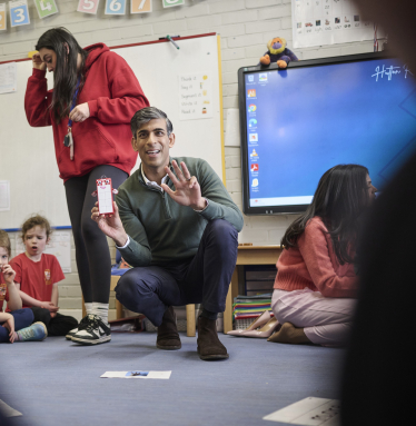 Rishi Sunak assisting in a Numeracy lesson
